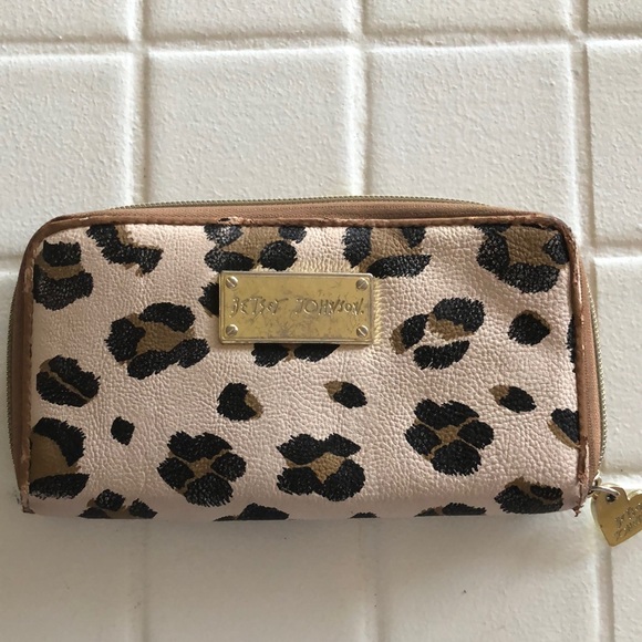 Betsey Johnson Handbags - Betsey Johnson Cheetah Print Zip Up Wallet